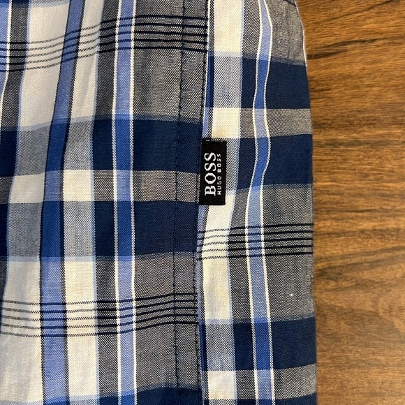 Hugo Boss Regular Fit Plaid Cotton Button Down, sz. XL. - Picture 8 of 11